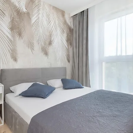 Apartment Nowa Letnica With Balcony & Parking Arena By Renters